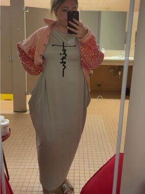 SHEIN Gray Graphic Maxi Dress with Casual Pockets